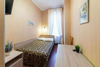 Мини-отель Tanais Санкт-Петербург Номер эконом с одной кроватью и общей душевой комнатой-4