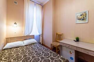 Мини-отель Tanais Санкт-Петербург Номер эконом с одной кроватью и общей душевой комнатой-3